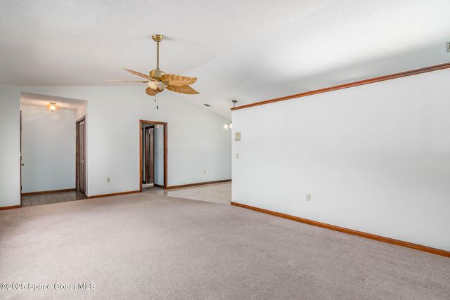 556 Escarole Street SE, Palm Bay, FL 32909