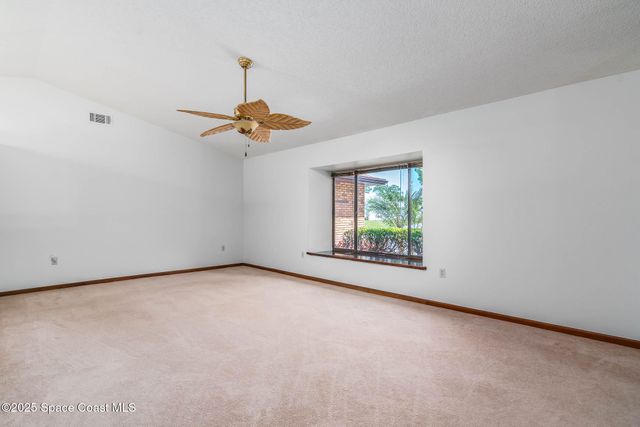 556 Escarole Street SE, Palm Bay, FL 32909