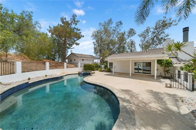 5385 Park, San Bernardino, CA 92404