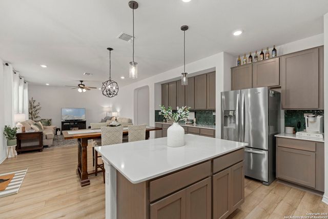5522 Agave Spine, San Antonio, TX 78261