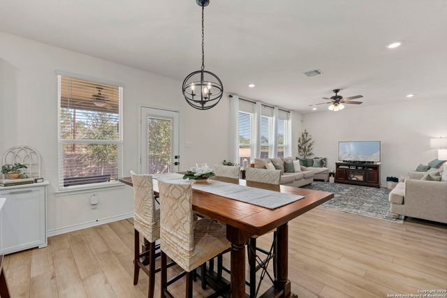 5522 Agave Spine, San Antonio, TX 78261