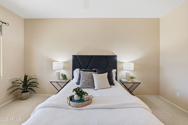 6951 S SENATE Street, Chandler, AZ 85249