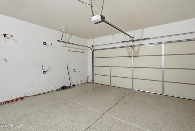 6951 S SENATE Street, Chandler, AZ 85249