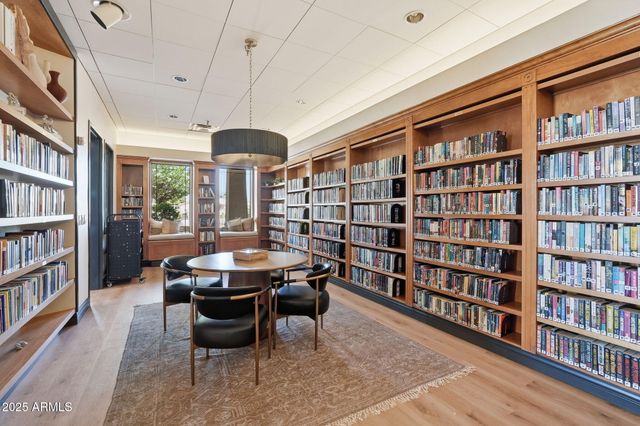 6951 S SENATE Street, Chandler, AZ 85249