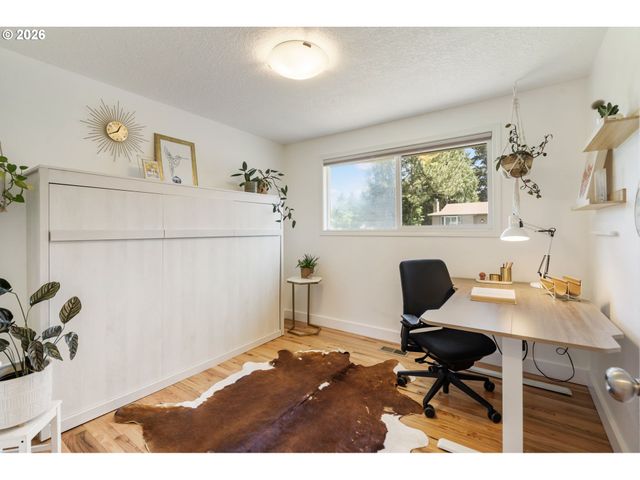 18819 SHENANDOAH Dr, Oregon City, OR 97045