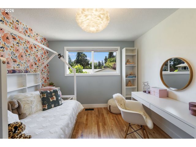 18819 SHENANDOAH Dr, Oregon City, OR 97045