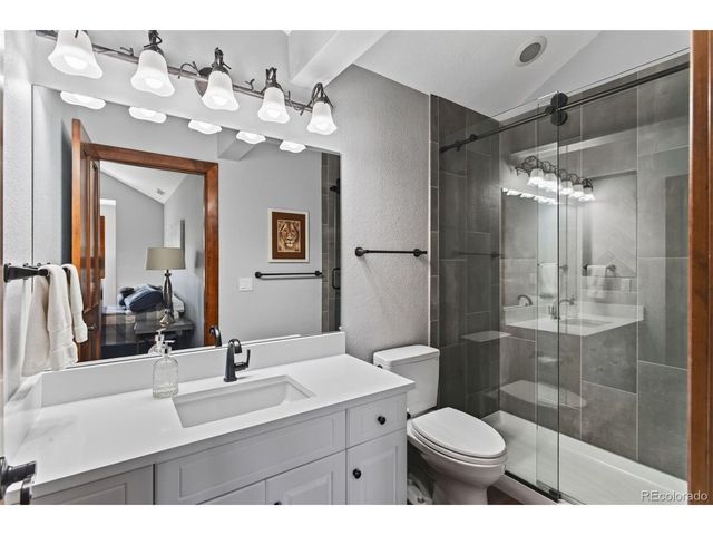 22594 Treetop Ln, Golden, CO 80401