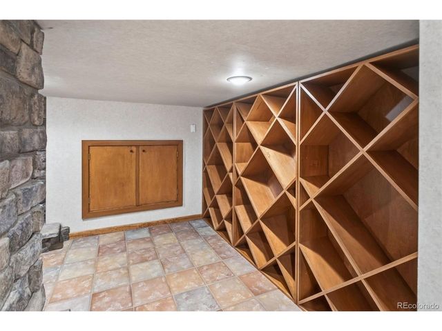 22594 Treetop Ln, Golden, CO 80401