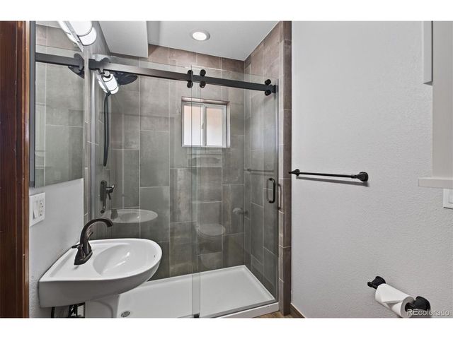 22594 Treetop Ln, Golden, CO 80401