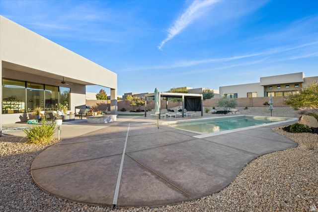 4739 N FISH ROCK CIR, St. George, UT 84770