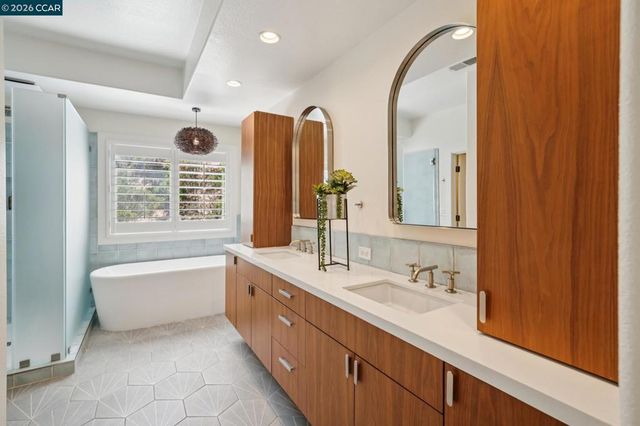 136 Lark Court, Alamo, CA 94507