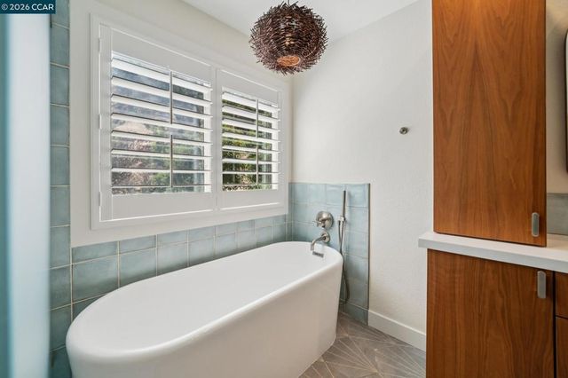 136 Lark Court, Alamo, CA 94507