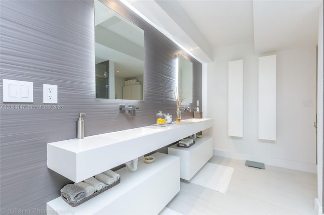 3 Grove Isle Drive C502, Miami, FL 33133
