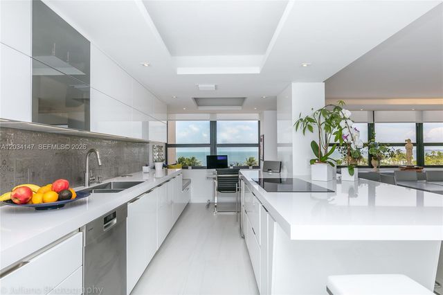 3 Grove Isle Drive C502, Miami, FL 33133
