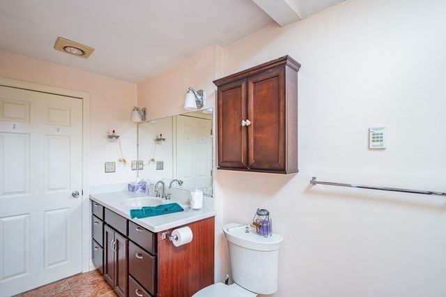 558 Spring St, Hanson, MA 02341