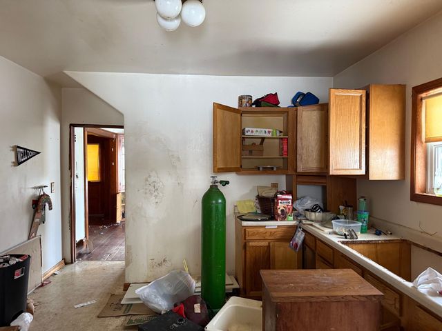 341 E MICHIGAN Avenue, Galesburg, MI 49053