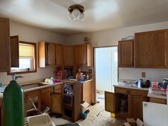 341 E MICHIGAN Avenue, Galesburg, MI 49053