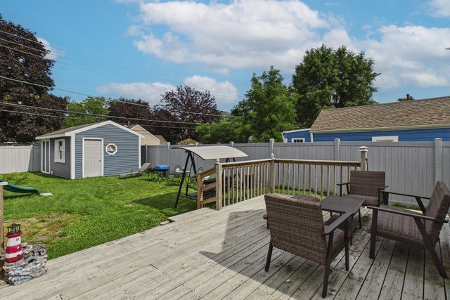 207 Second Street, Elgin, IL 60123