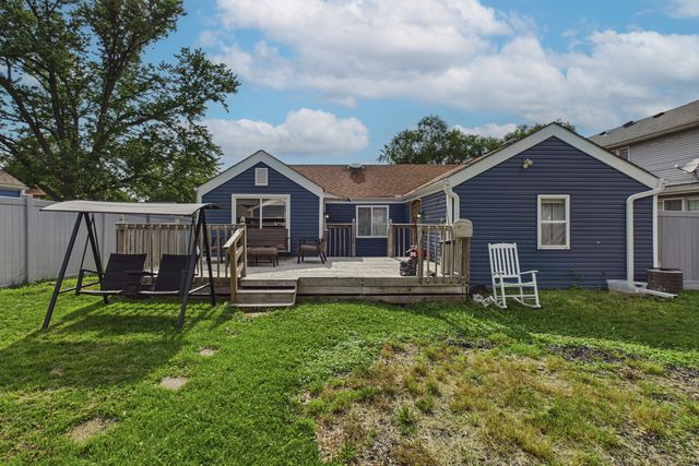 207 Second Street, Elgin, IL 60123