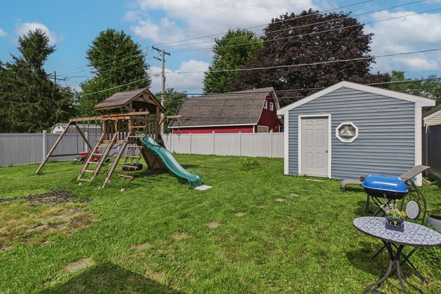207 Second Street, Elgin, IL 60123