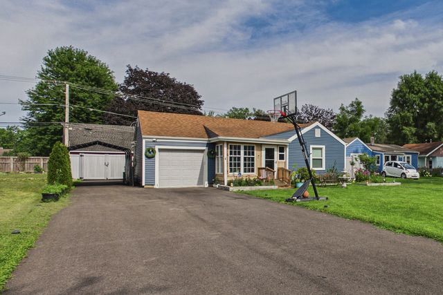 207 Second Street, Elgin, IL 60123