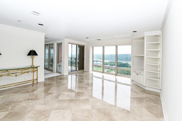 3435 Golden Avenue, Cincinnati, OH 45226