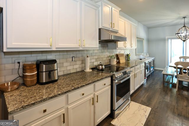 360 BUCKSHIRE Way, Mcdonough, GA 30253