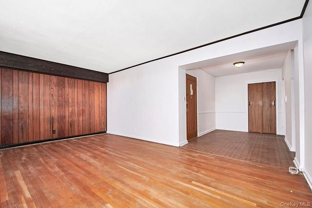 27-10 Parsons Boulevard 6H, Flushing, NY 11354