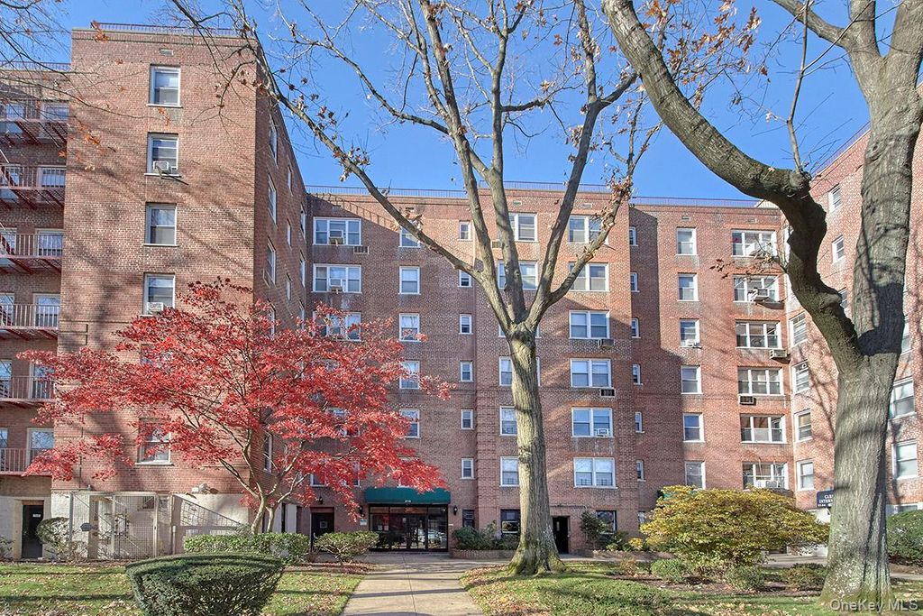 27-10 Parsons Boulevard 6H, Flushing, NY 11354
