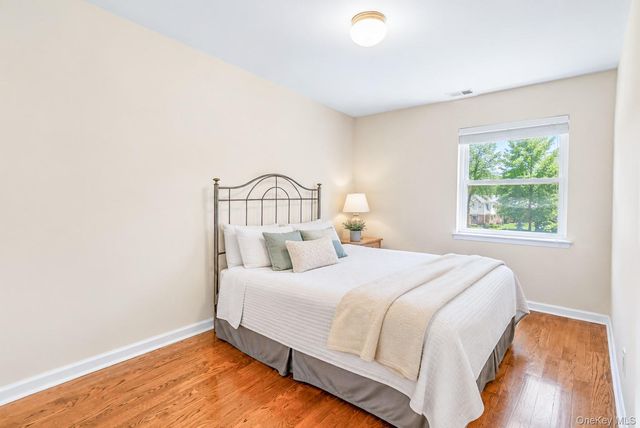 115 Woody Lane, Woodbury, NY 11797