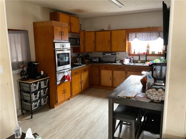 163 Cherry Street, Geneva City, NY 14456