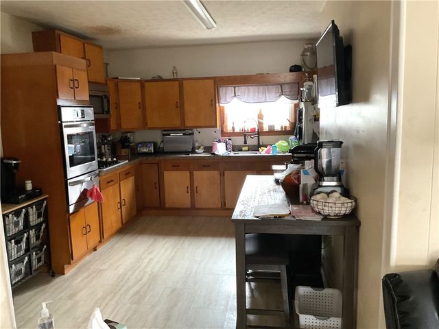 163 Cherry Street, Geneva City, NY 14456