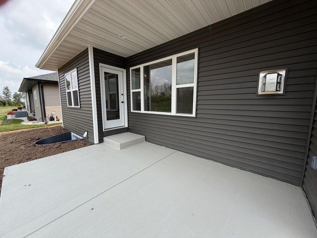 1261 AUTUMN FIELD LANE, De Pere, WI 54115