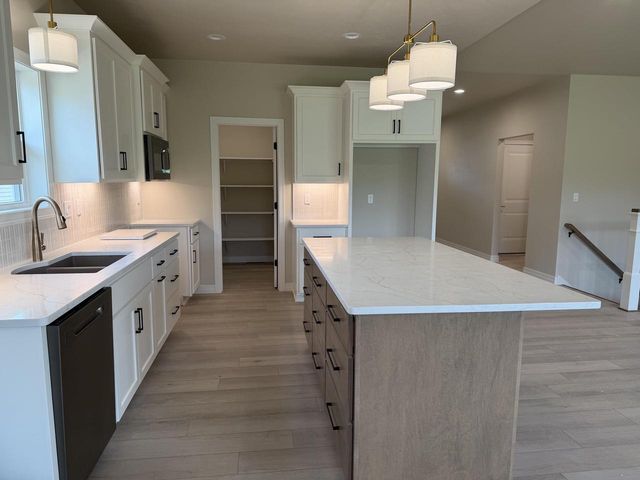 1261 AUTUMN FIELD LANE, De Pere, WI 54115