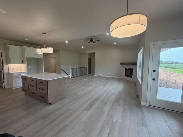 1261 AUTUMN FIELD LANE, De Pere, WI 54115