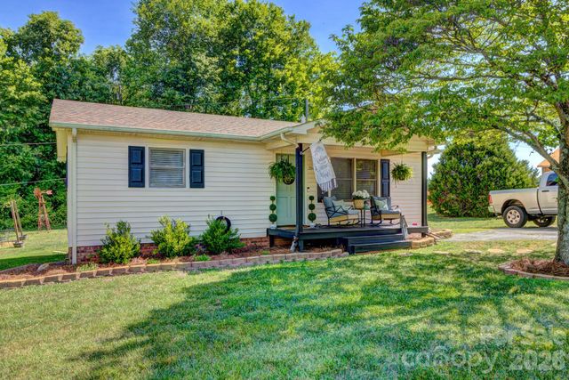 2006 Modern Estates Road, Lincolnton, NC 28092