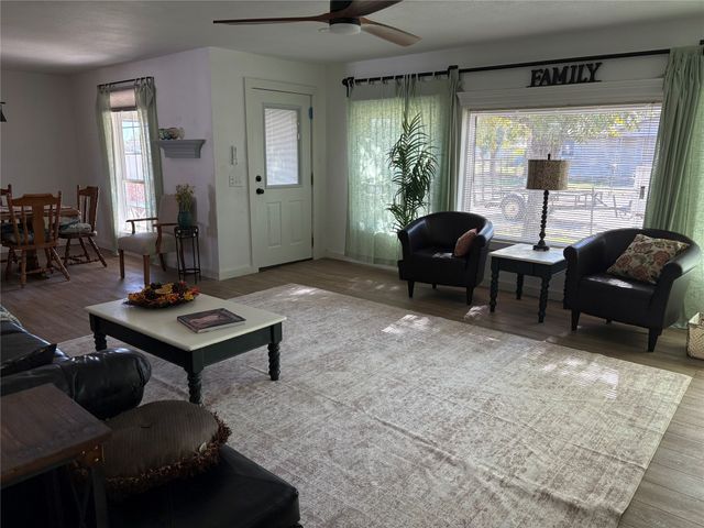 1409 11th Street, Mineral Wells, TX 76067