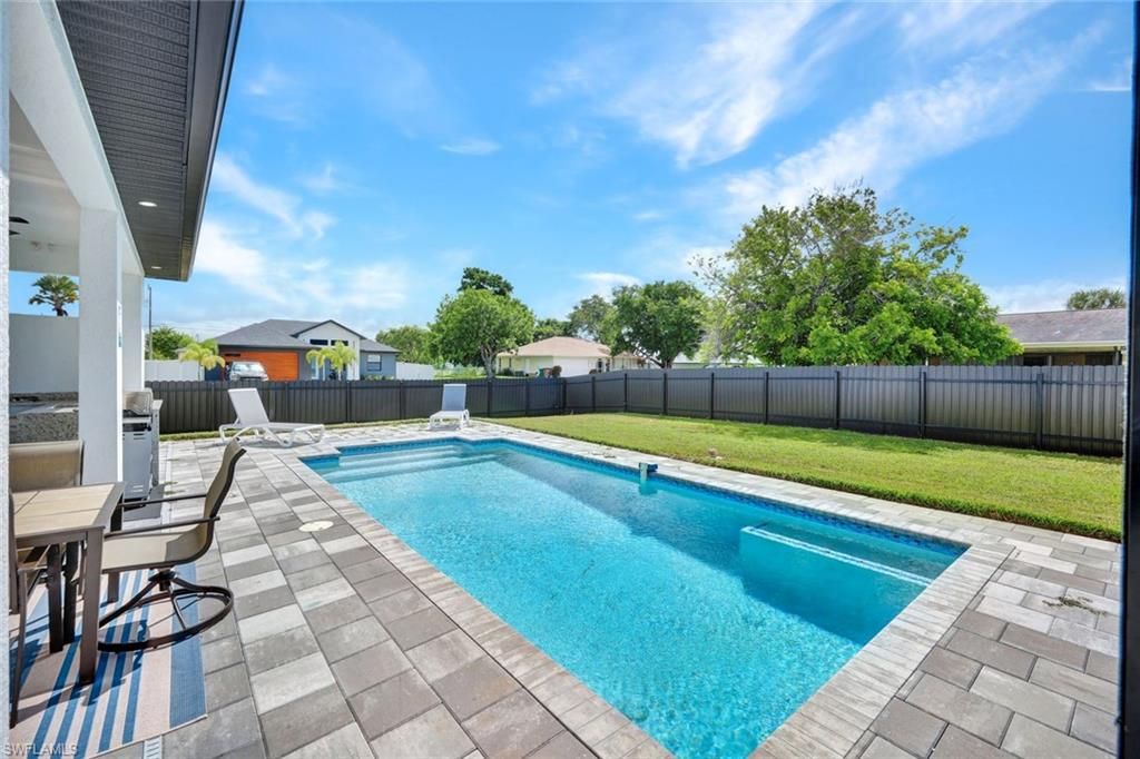 636 8th TER, CAPE CORAL, FL 33909 — photo 2