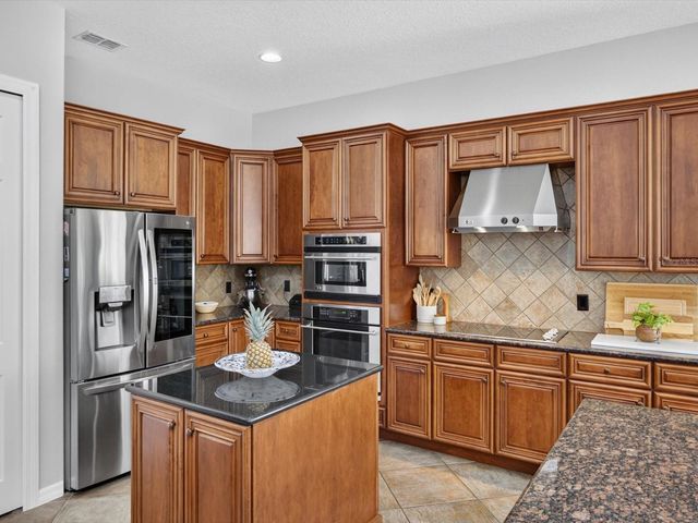 561 HARRISWOOD COURT, Davenport, FL 33837