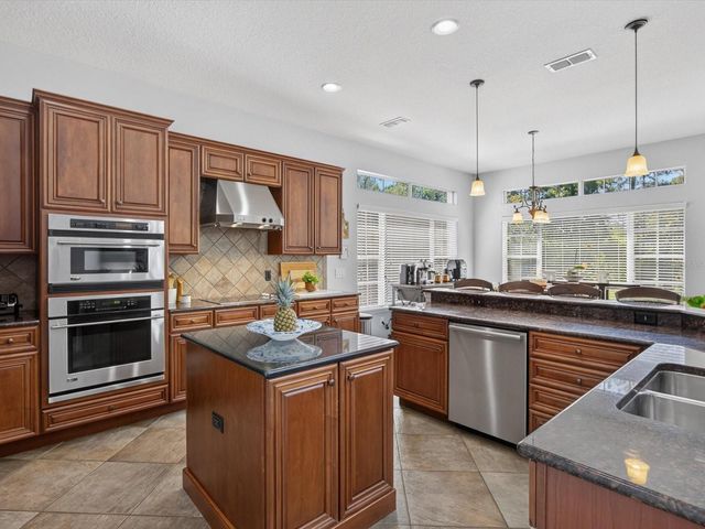 561 HARRISWOOD COURT, Davenport, FL 33837