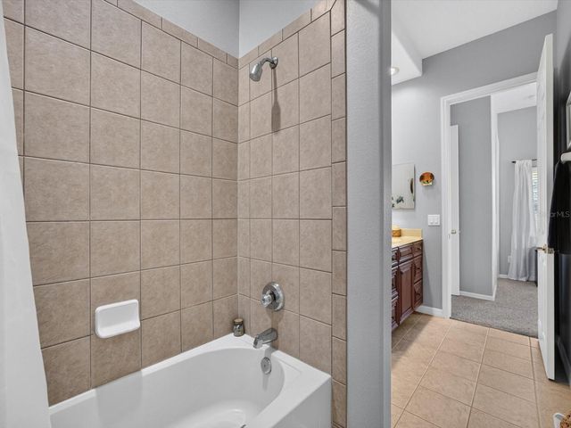 561 HARRISWOOD COURT, Davenport, FL 33837