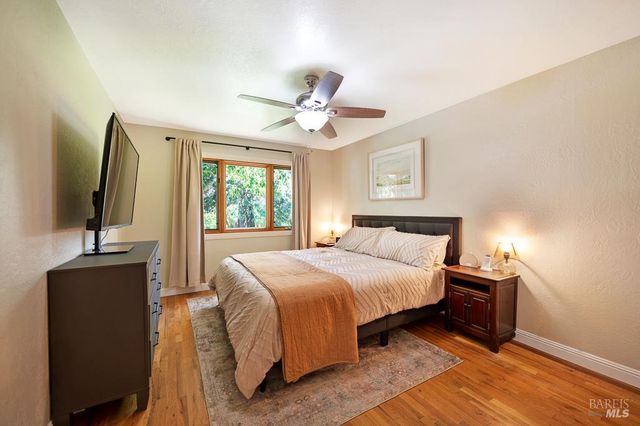 1543 Cunningham Rd, Sebastopol, CA 95472