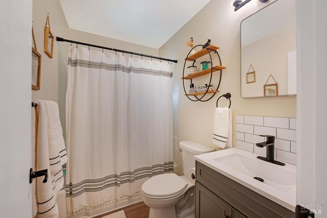 1543 Cunningham Rd, Sebastopol, CA 95472