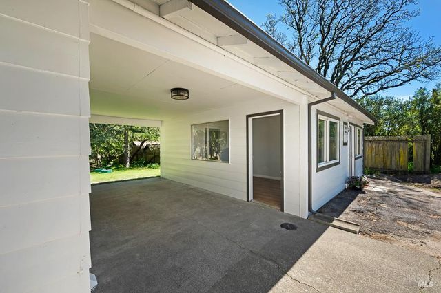 1543 Cunningham Rd, Sebastopol, CA 95472