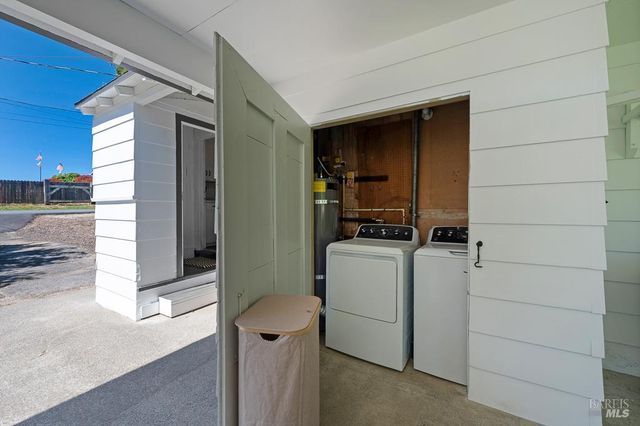 1543 Cunningham Rd, Sebastopol, CA 95472