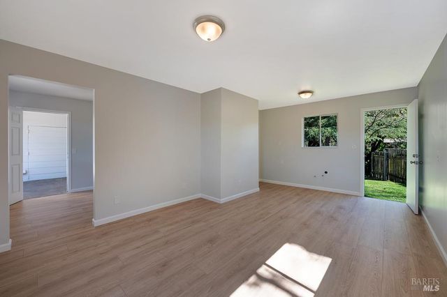 1543 Cunningham Rd, Sebastopol, CA 95472