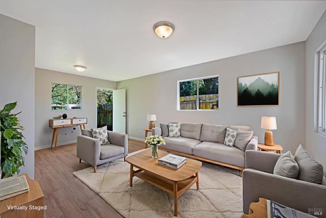 1543 Cunningham Rd, Sebastopol, CA 95472