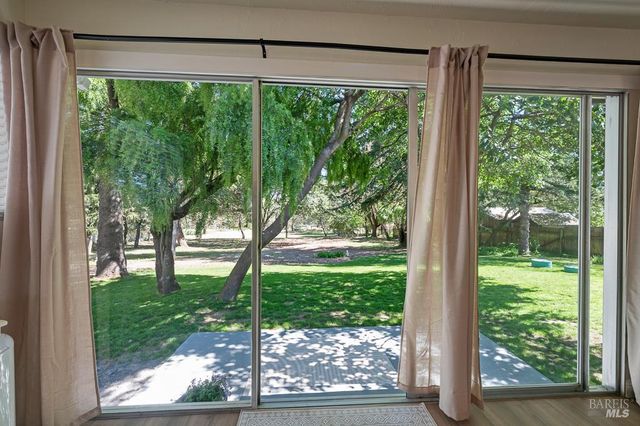 1543 Cunningham Rd, Sebastopol, CA 95472