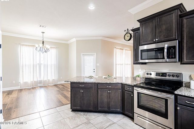 1010 Bamboo Drive, Breaux Bridge, LA 70517