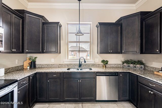 1010 Bamboo Drive, Breaux Bridge, LA 70517